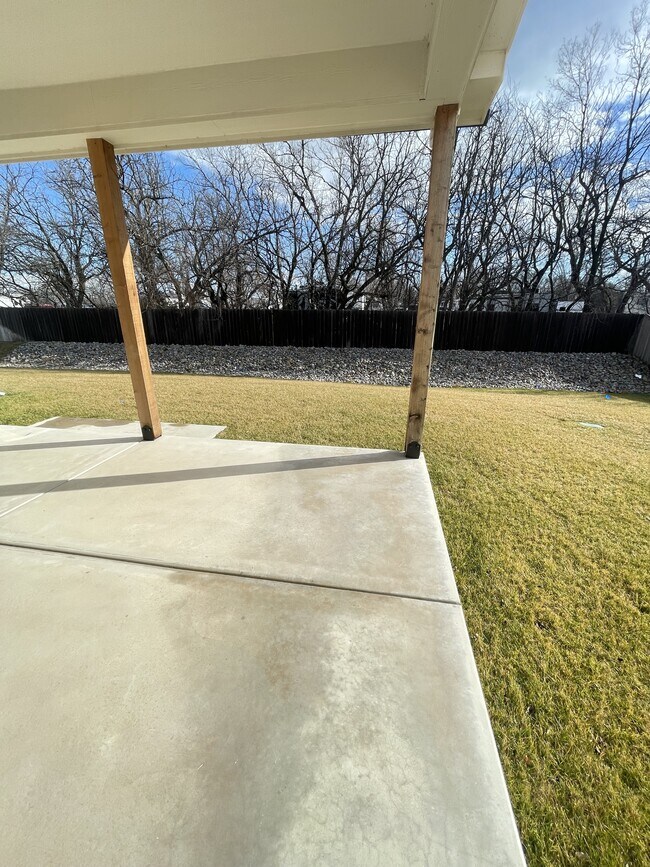 Building Photo - 252 N Ciderbluff St