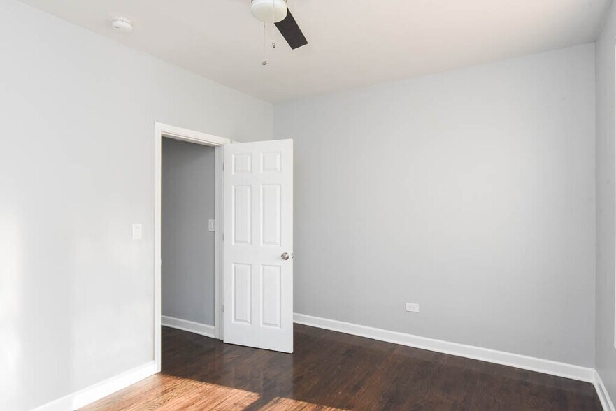 Building Photo - 3301 N Harding Ave