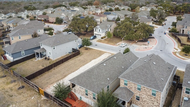 Building Photo - 805 Sandhill Branch Dr