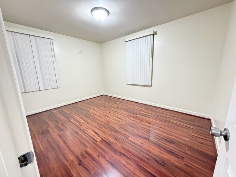 Building Photo - 1 La Presa Ave