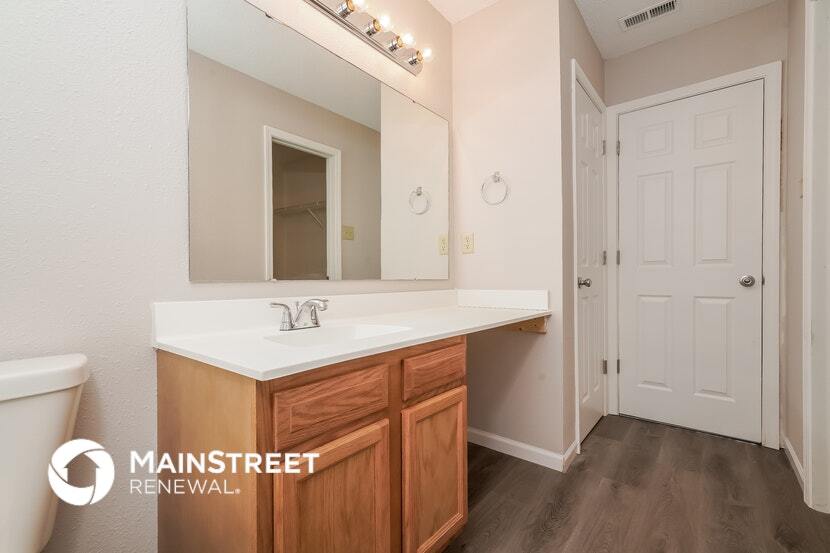 Building Photo - 10817 Sweetsen Rd