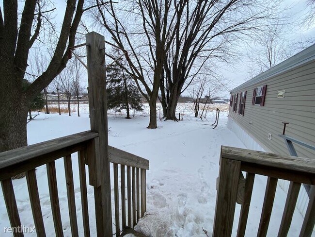Building Photo - 3 br, 2 bath Mobile Home - 10522 View Ave....