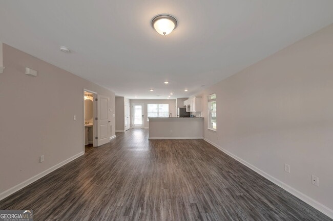 Building Photo - 328 Ashigan St