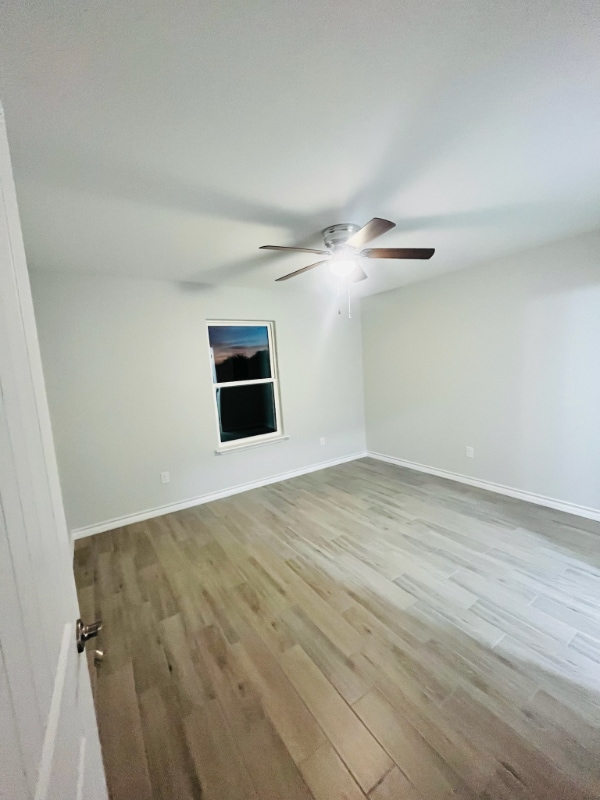 Building Photo - 1810 Atrium Pl Dr