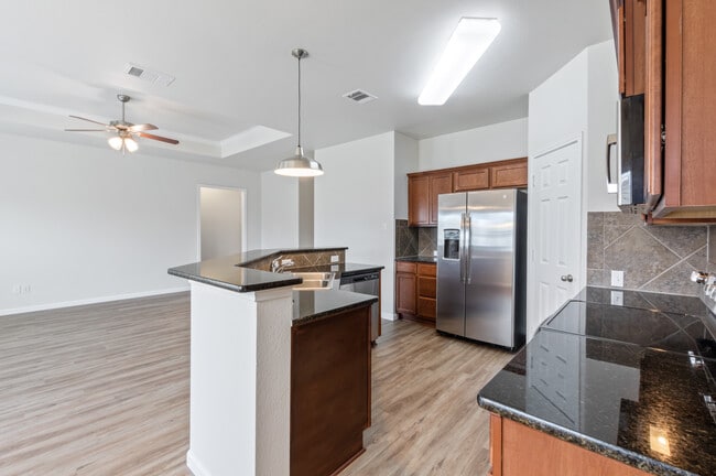 Building Photo - 8011 Fieldstone Dr