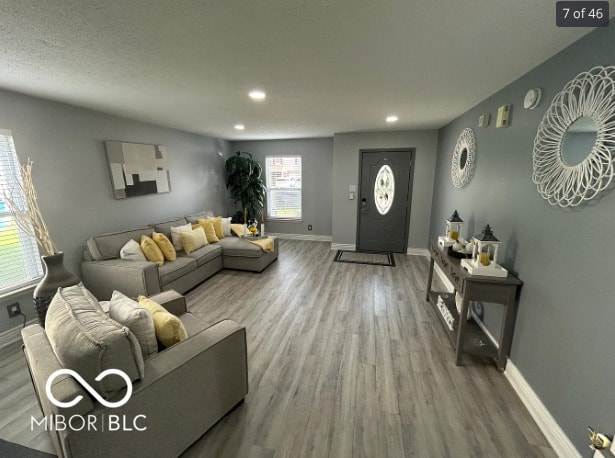 Building Photo - 9982 Big Bend Dr