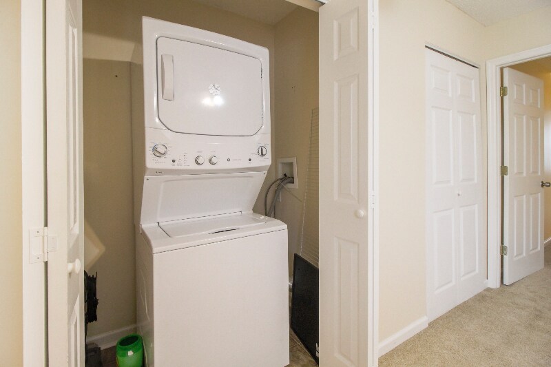 Building Photo - 34 Knollwood Cir