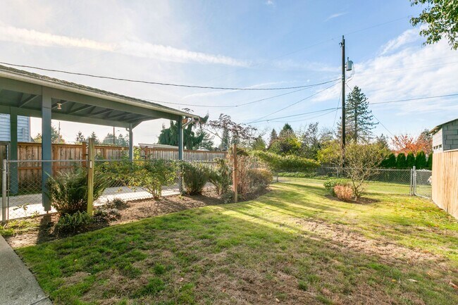 Building Photo - 3Bd/1Ba Seattle House