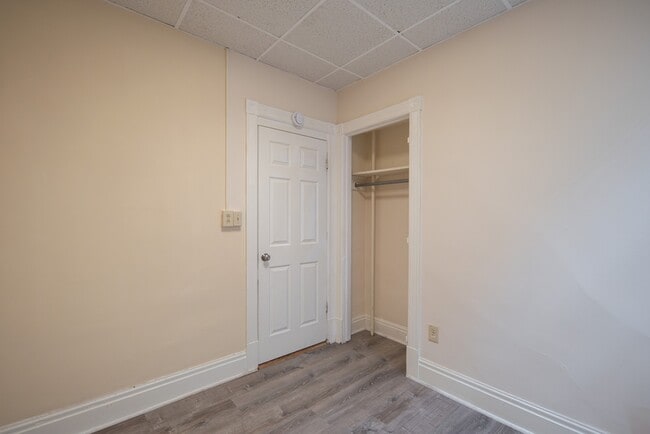 Building Photo - 629 4th Ave