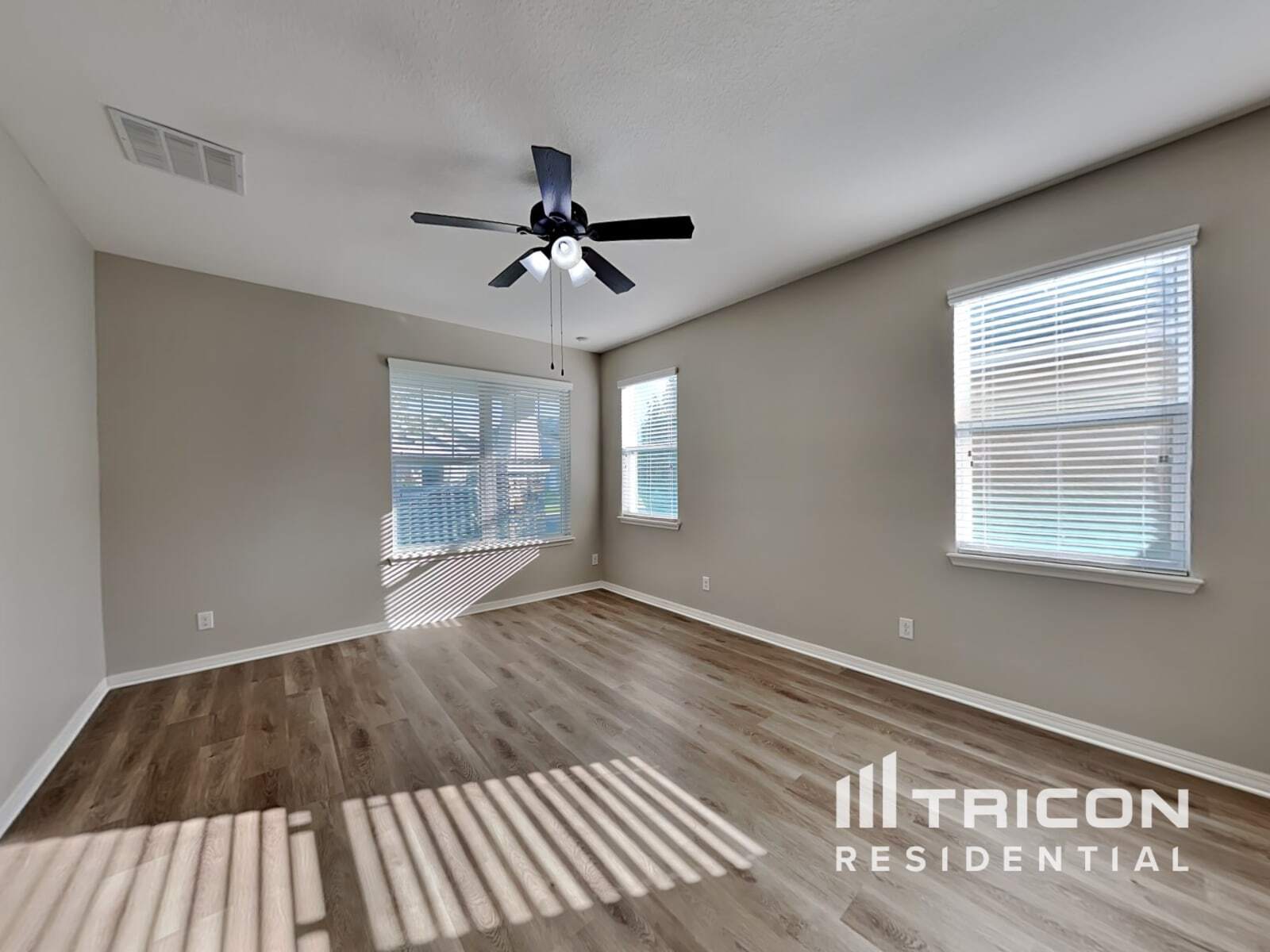 Building Photo - 32741 Coldwater Creek Loop