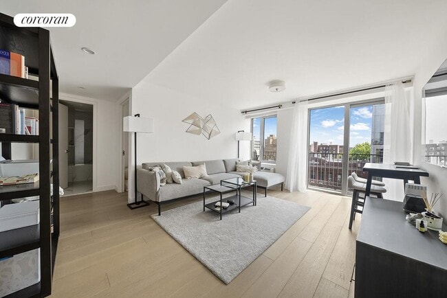 Building Photo - 2128 Ocean Ave