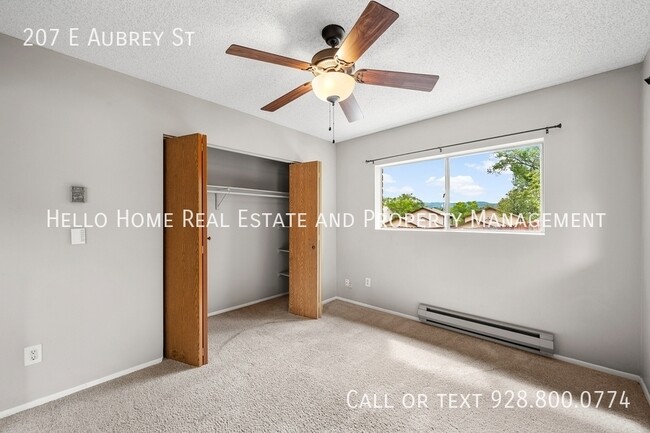 Building Photo - 207 E Aubrey St