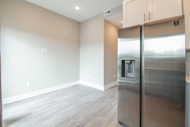 Building Photo - 1206 N 24th St