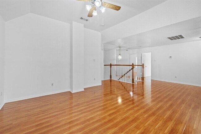 Building Photo - 2106 Hawks Rd