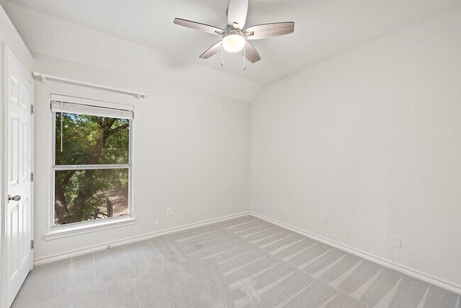 Building Photo - 17133 Majestic Ridge Rd