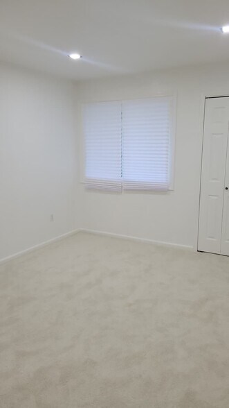 Building Photo - 7172 Donnell Pl