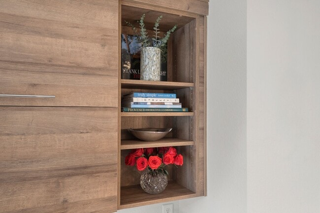 Building Photo - Modern Townhome Living in Lakewood
