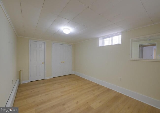 Building Photo - 5717 Chevy Chase Pkwy NW