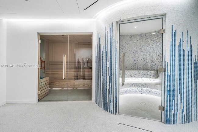 Building Photo - 220 SE Mizner Blvd