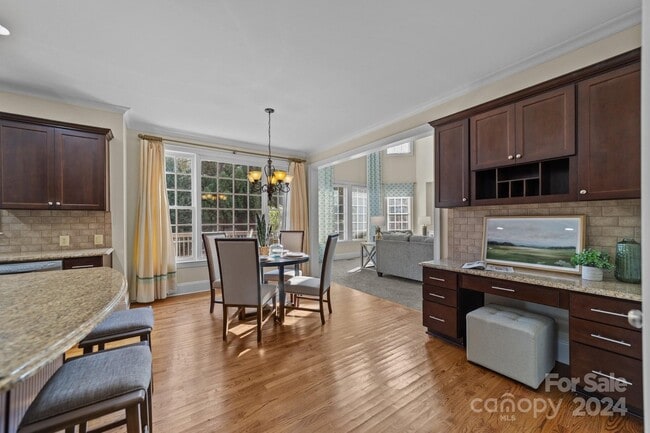 Building Photo - 9440 Wallace Pond Dr