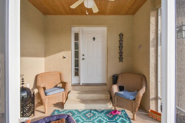 Building Photo - 444 Island View Cir