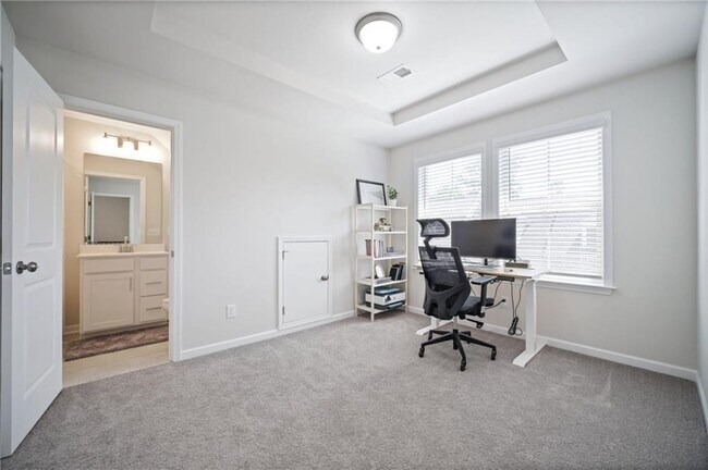 Building Photo - 1595 Ridgebrook Downs