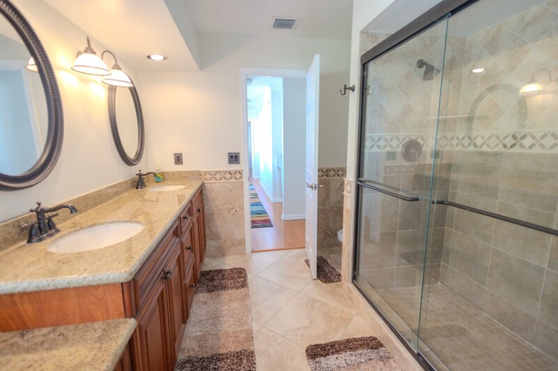 Building Photo - 12 Marlwood Ln