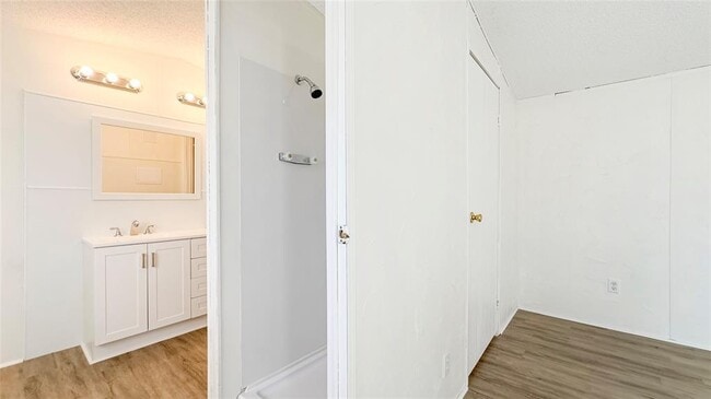 Building Photo - 1202 US-190