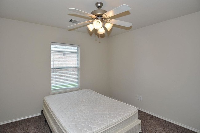 Building Photo - 22852 Lantern Hills Dr