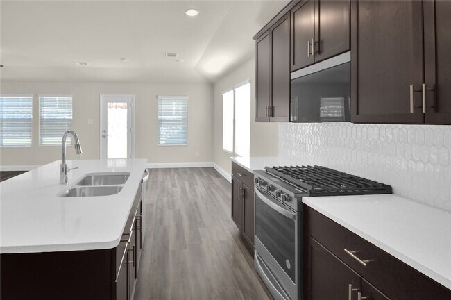 Building Photo - 511 Weller Rd