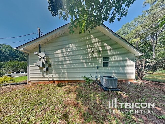 Building Photo - 130 Cross Creek Dr