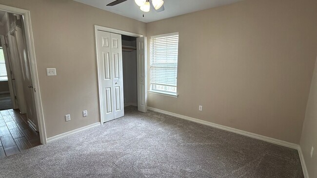 Building Photo - Rental in Shreveport
