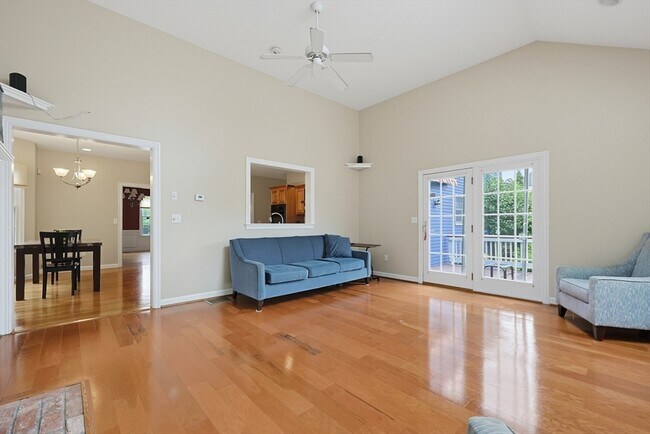 Building Photo - 6 Waterville Ln