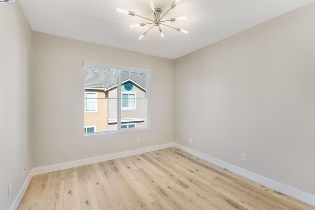 Building Photo - 4579 Mangrove Dr