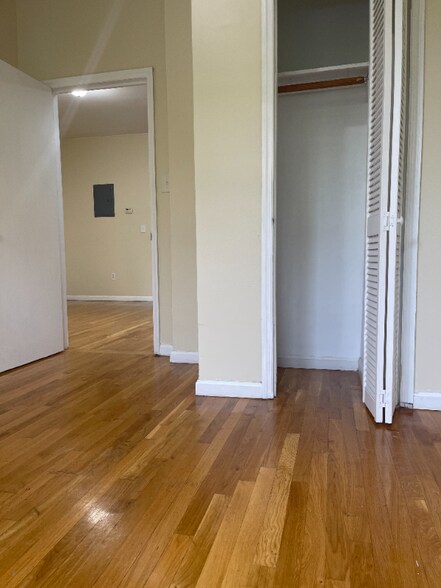 Building Photo - 130 Woodbine St