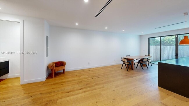 Building Photo - 353 NW 50th St