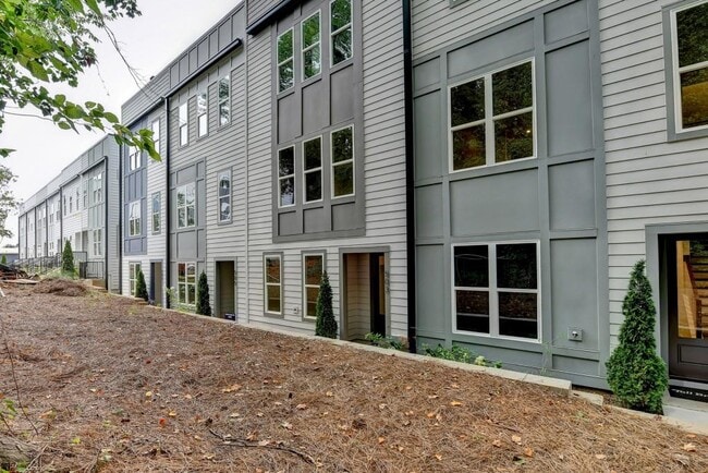 Building Photo - 503 Motivation Cir NW