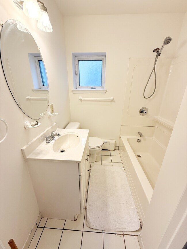 Building Photo - 2635 S Bouvier St