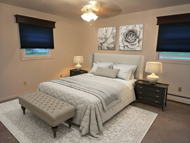 Building Photo - 2907 Greenbriar Dr