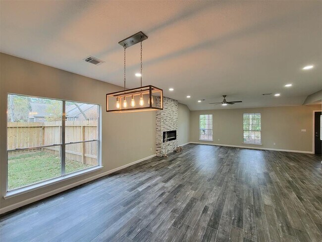 Building Photo - 34 Elm Branch Ct