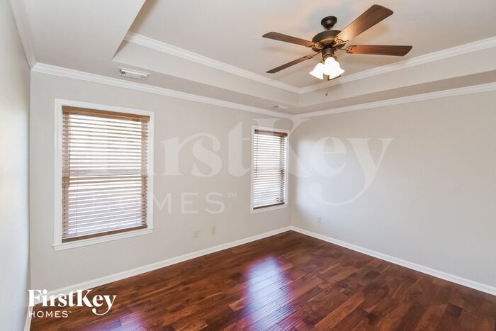 Building Photo - 10777 Plantation Dr