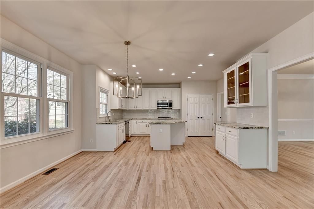 Building Photo - 6415 Sterling Dr