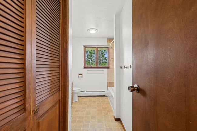 Building Photo - Whitefish Home