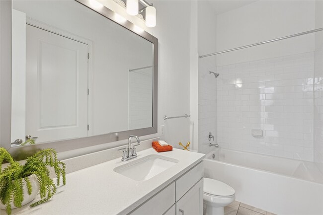 Building Photo - 255 Assay St