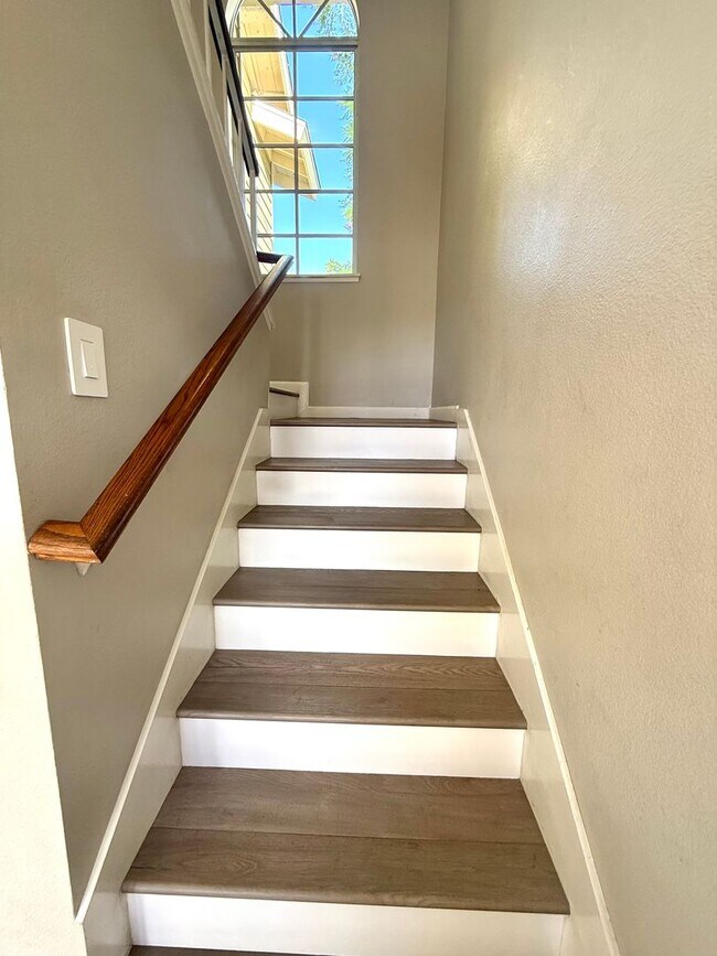 Building Photo - Welcome to your beautifully upgraded home ...