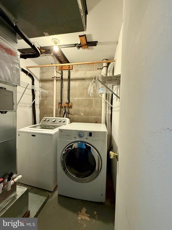 Building Photo - 28 Servan Ct