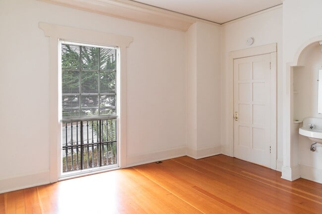 Building Photo - Classic Pacific Grove Duplex - Available D...