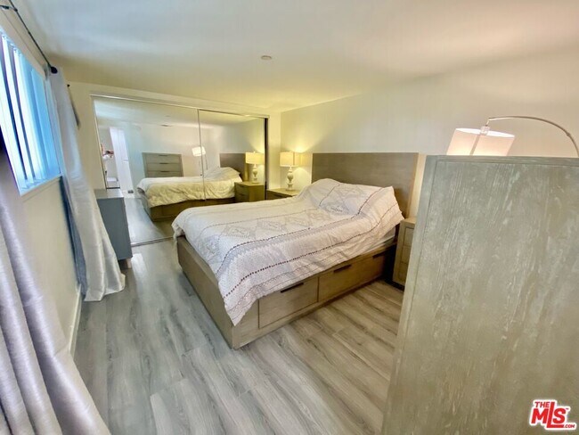 Building Photo - 2910 Neilson Wy