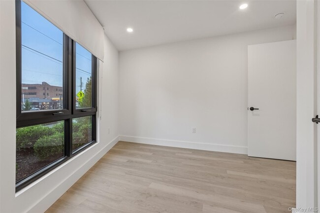 Building Photo - 325 Manville Rd