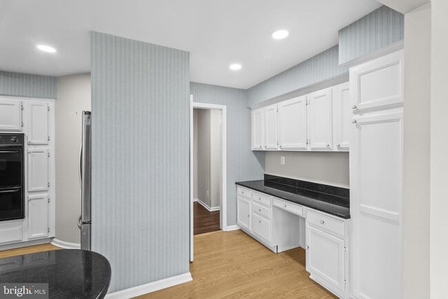 Building Photo - 6321 Higham Dr